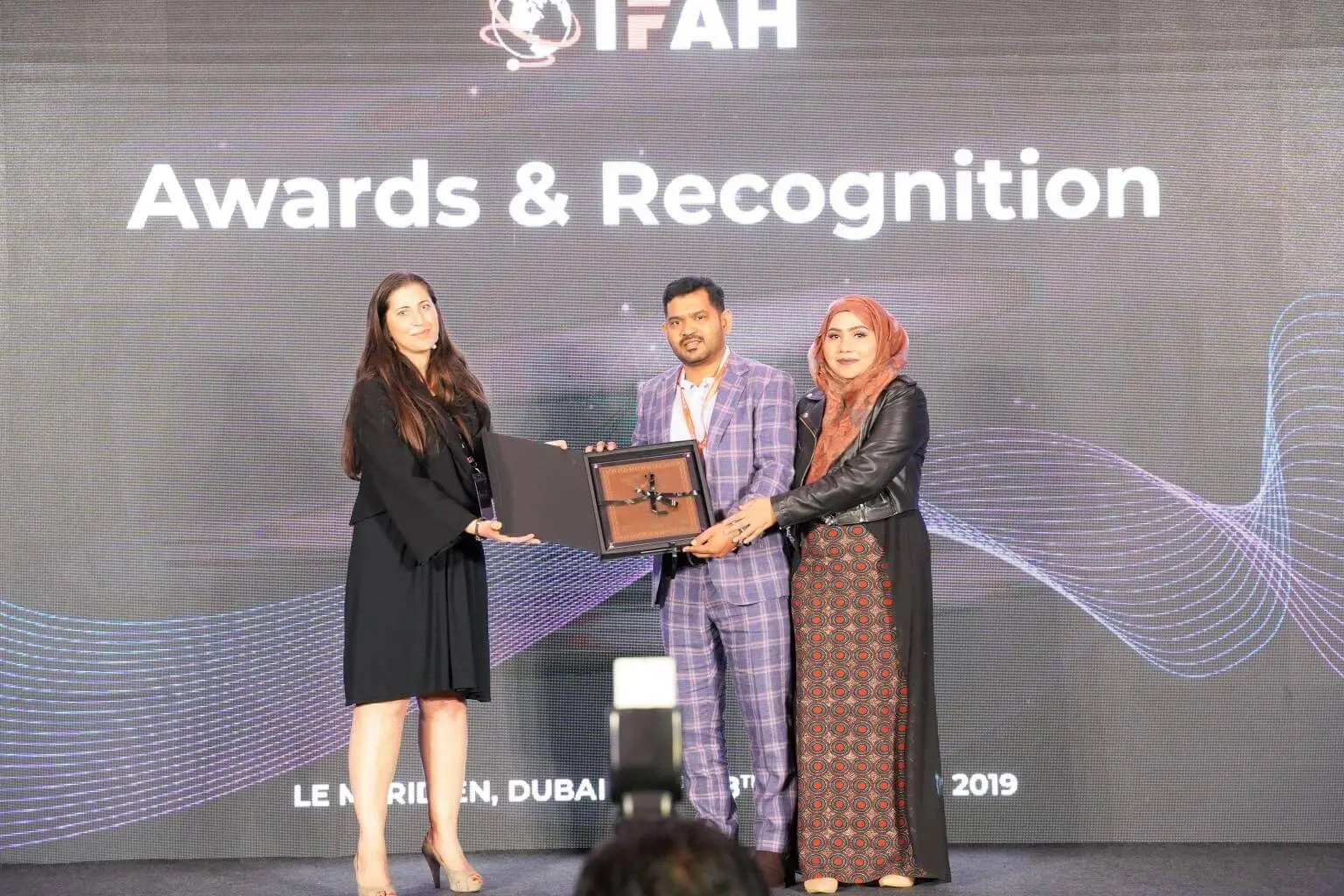 IFAH-receiving photo (1)